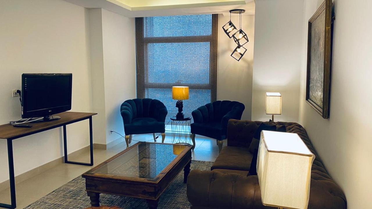 One Constitution Avenue By Goldfinch Apart otel İslamabad Dış mekan fotoğraf