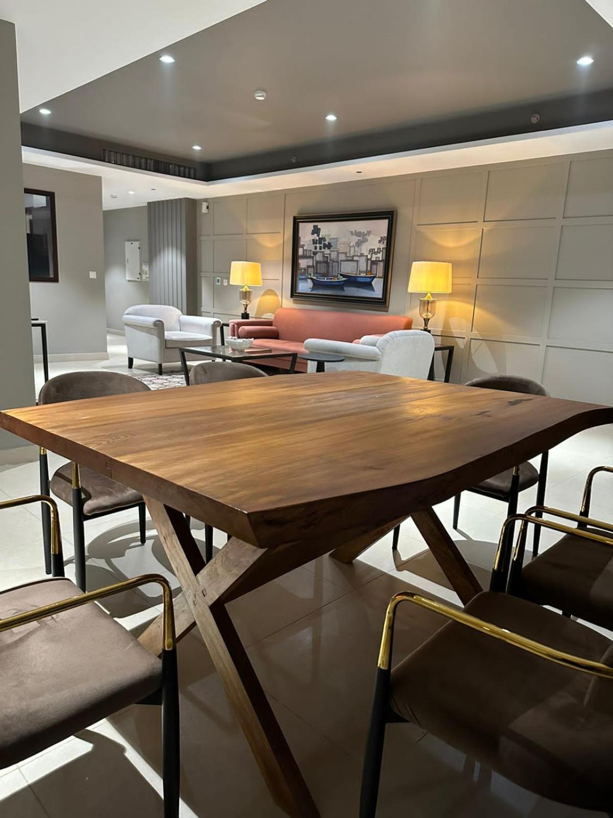 One Constitution Avenue By Goldfinch Apart otel İslamabad Dış mekan fotoğraf