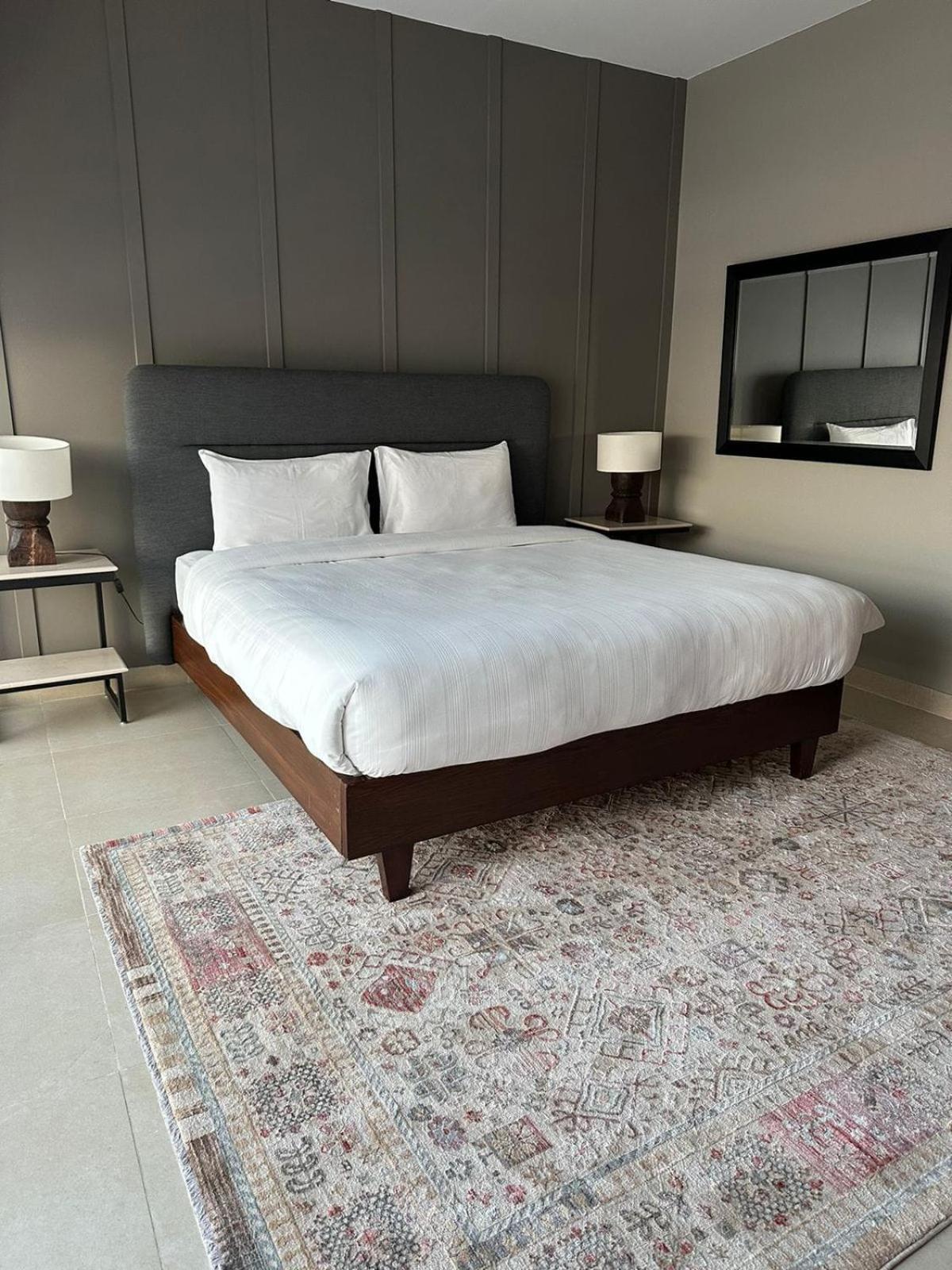 One Constitution Avenue By Goldfinch Apart otel İslamabad Dış mekan fotoğraf