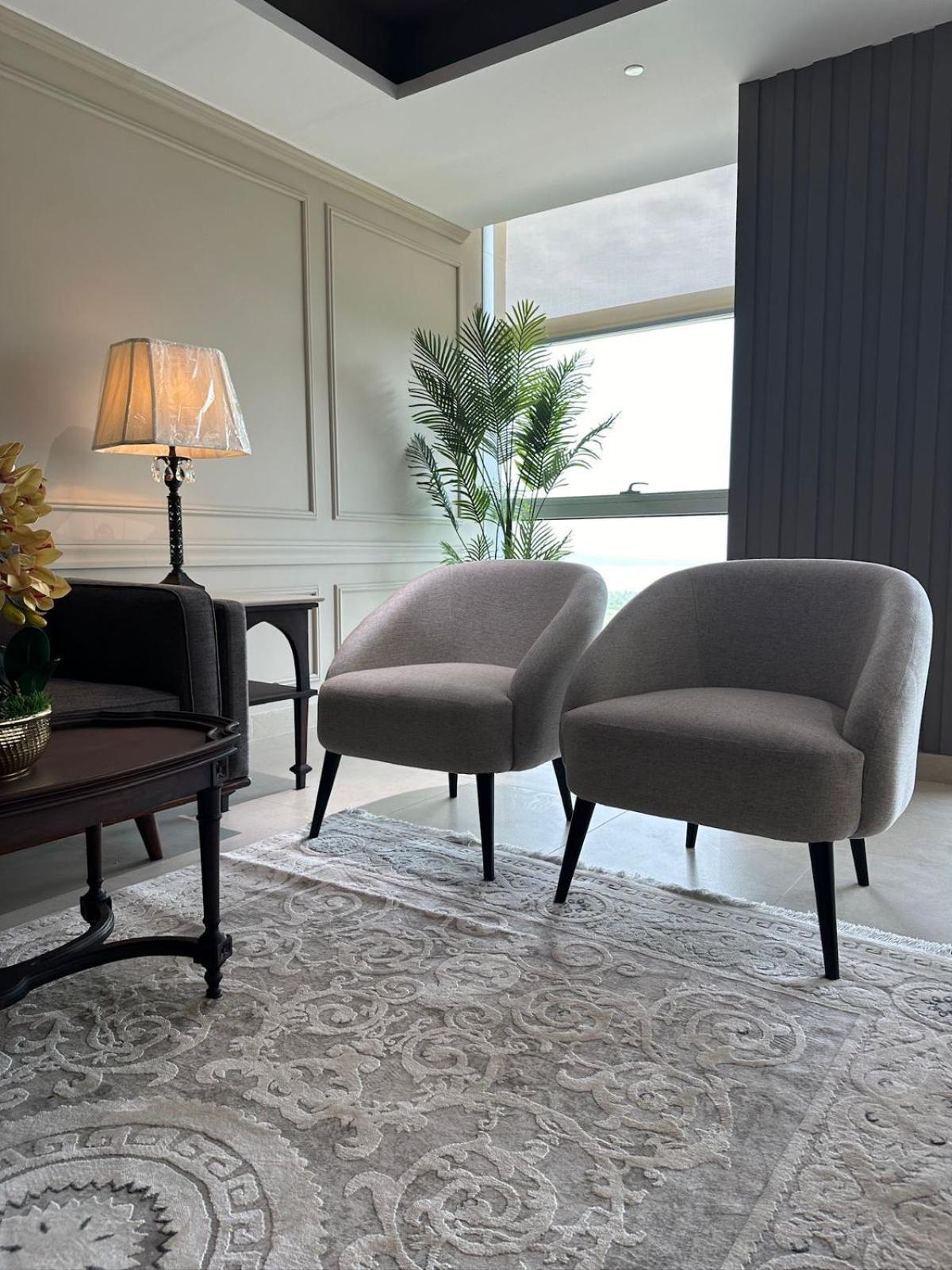 One Constitution Avenue By Goldfinch Apart otel İslamabad Dış mekan fotoğraf