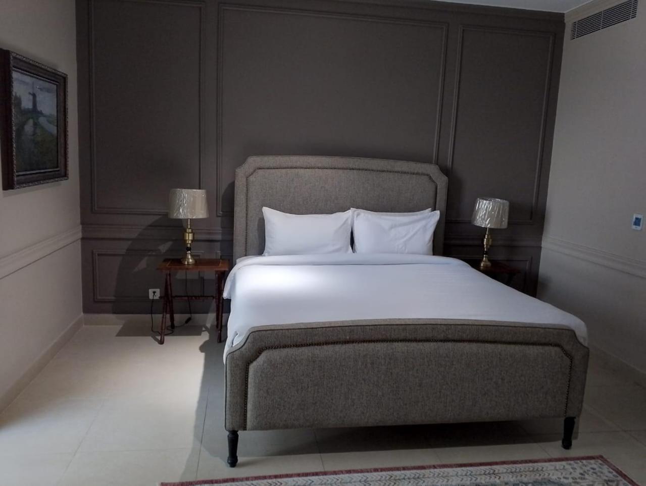 One Constitution Avenue By Goldfinch Apart otel İslamabad Dış mekan fotoğraf