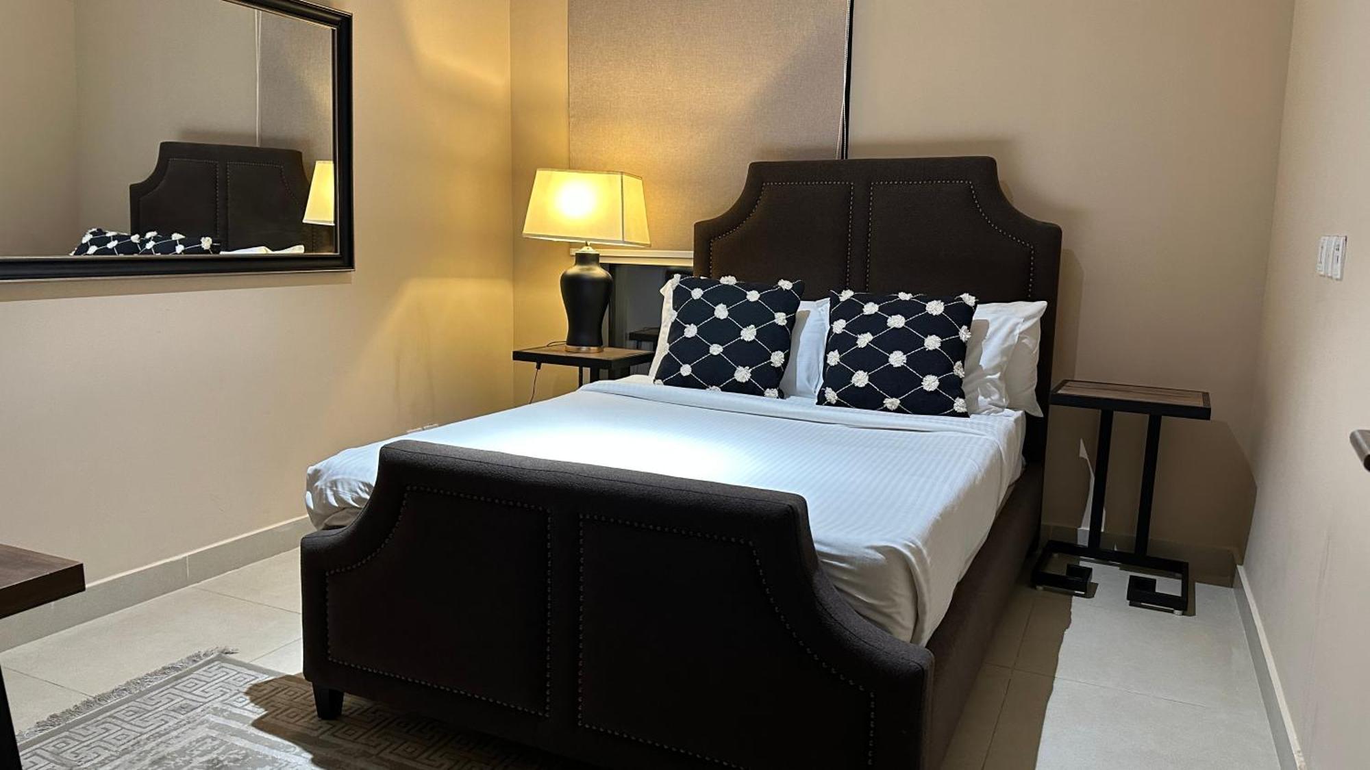 One Constitution Avenue By Goldfinch Apart otel İslamabad Dış mekan fotoğraf