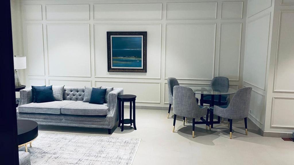 One Constitution Avenue By Goldfinch Apart otel İslamabad Dış mekan fotoğraf
